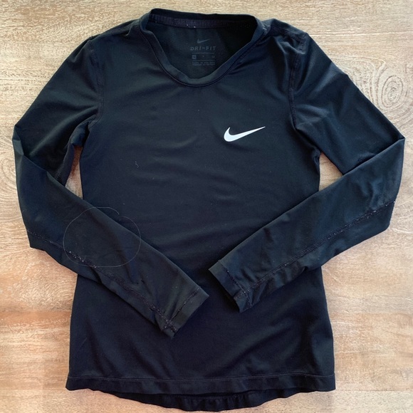 Nike Other - Girls Nike Dri-fit Long sleeve